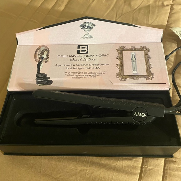 Brilliance New York Hair Straightener - Black - Picture 1 of 3